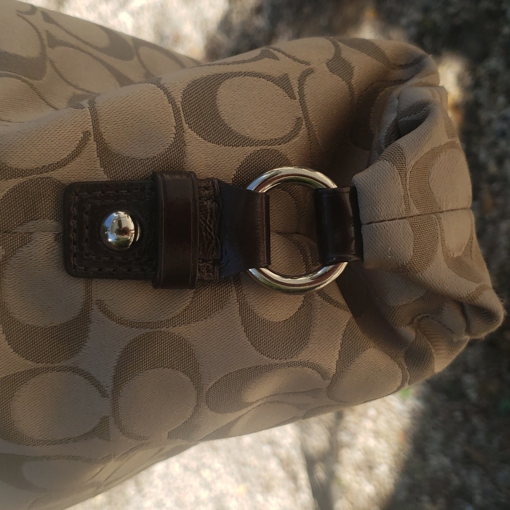 Handbag - Picture 3 of 10